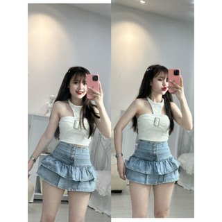 Áo croptop ôm cổ yếm cài nút sau