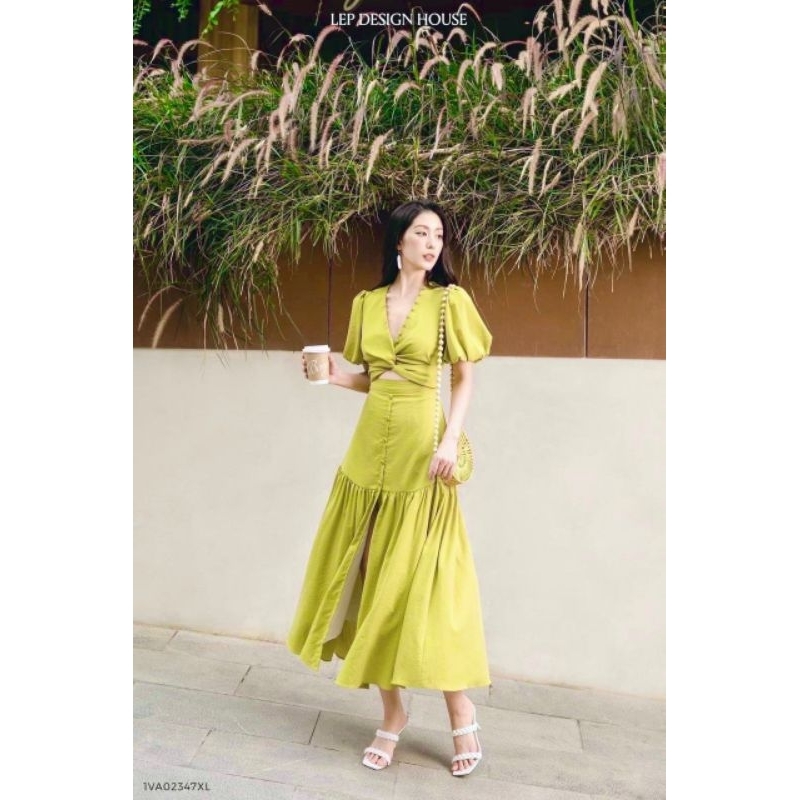 Đầm maxi xanh bơ viền nút hở eo tay bồng cực lạ và xinh xắn