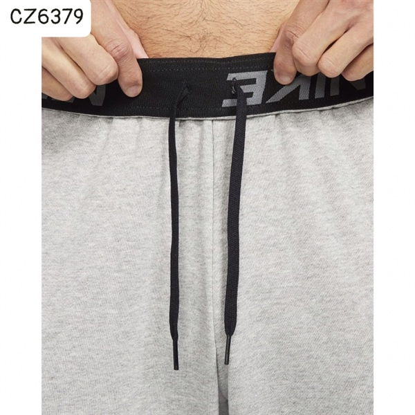 Quần nỉ N k CZ6379