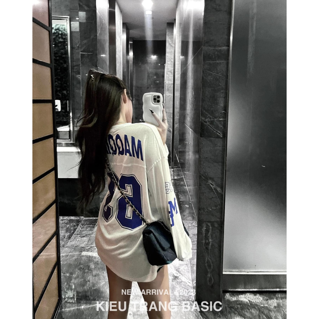 Áo thun giấy in chữ số 2 mặt dài tay 69