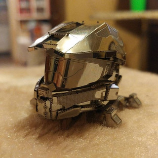 MÔ HÌNH 3D KIM LOẠI LẮP RÁP HALO  MASTER CHIEF HELMET - Chưa ráp