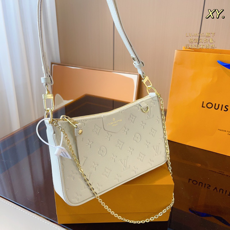 Louis Vuitton Bag small hat box Brown Leather ref.882592 - Joli Closet