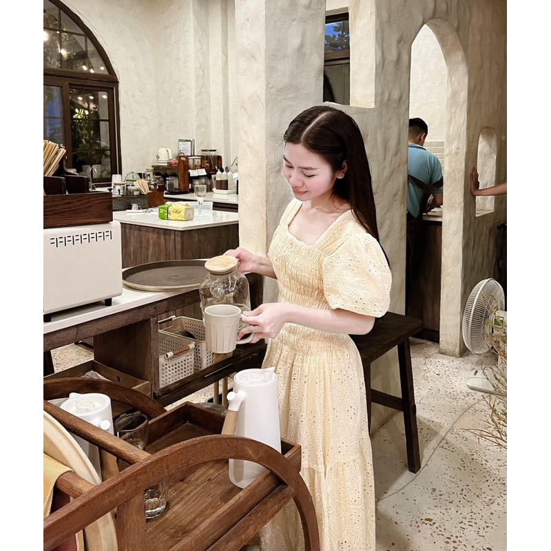 Váy cổ vuông tay bèo dành cho mẹ và bé