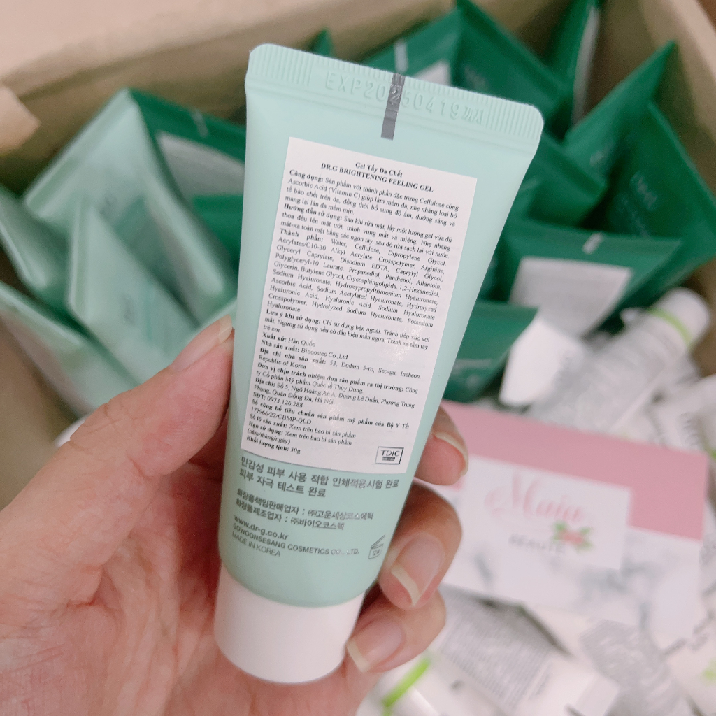 Tẩy da chết hỗ trợ dưỡng sáng da Dr.G Brightening Peeling Gel 30g