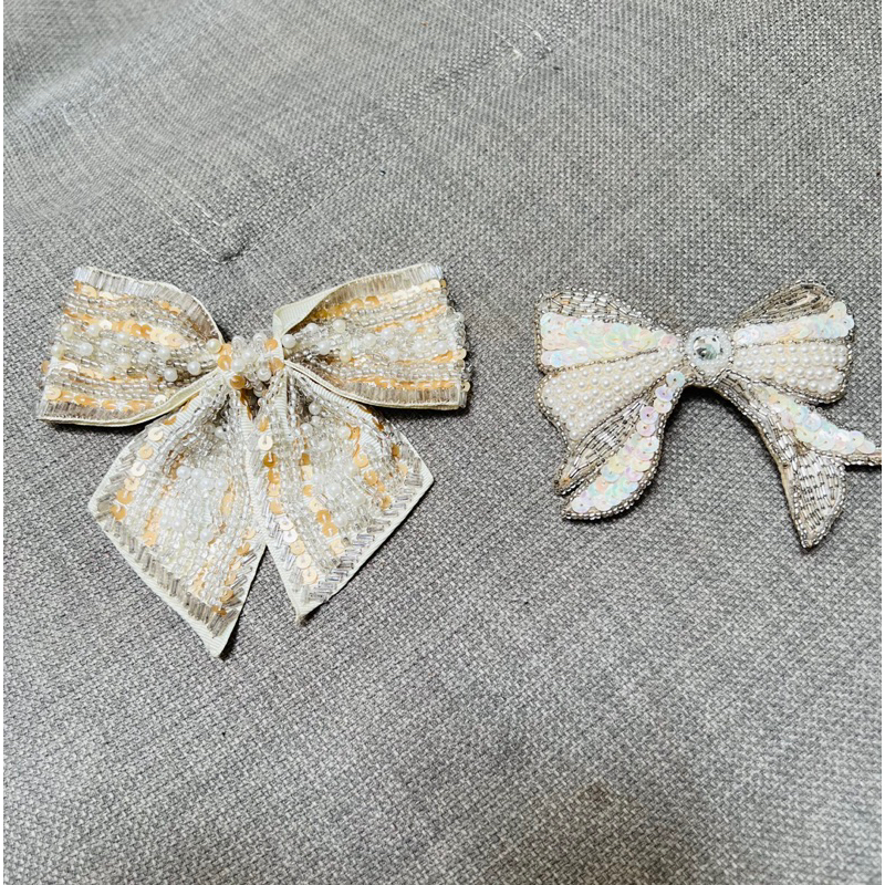 Thanh lý nơ cườm cài áo