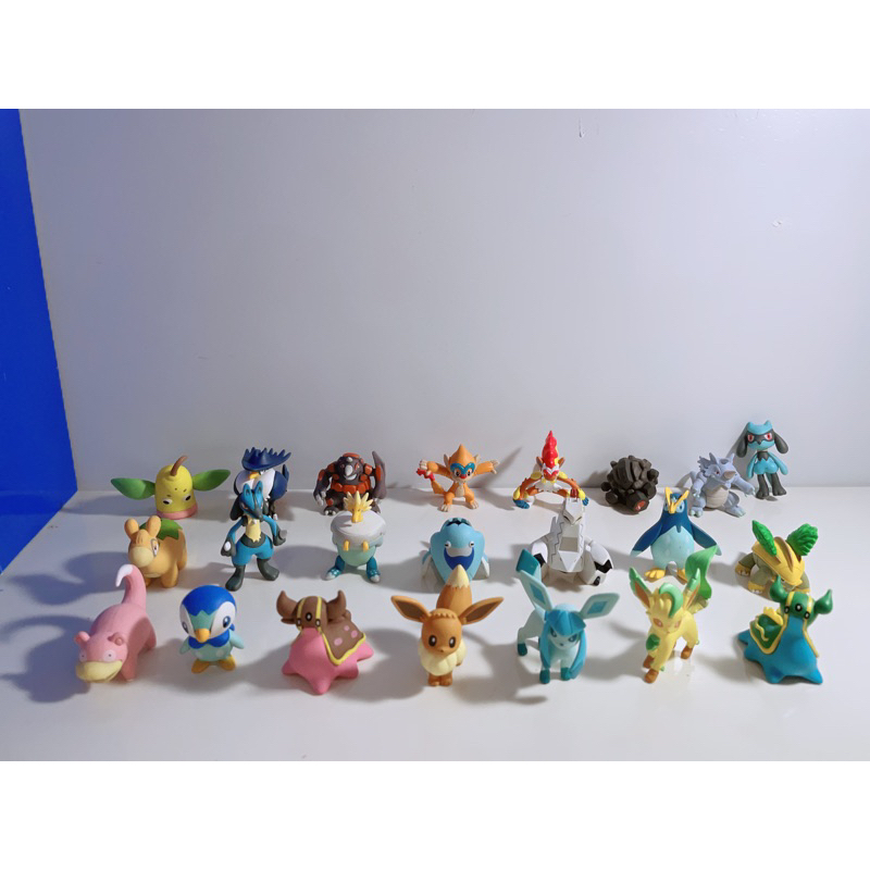 Mô hình đồ chơi pokemon yoshinoya