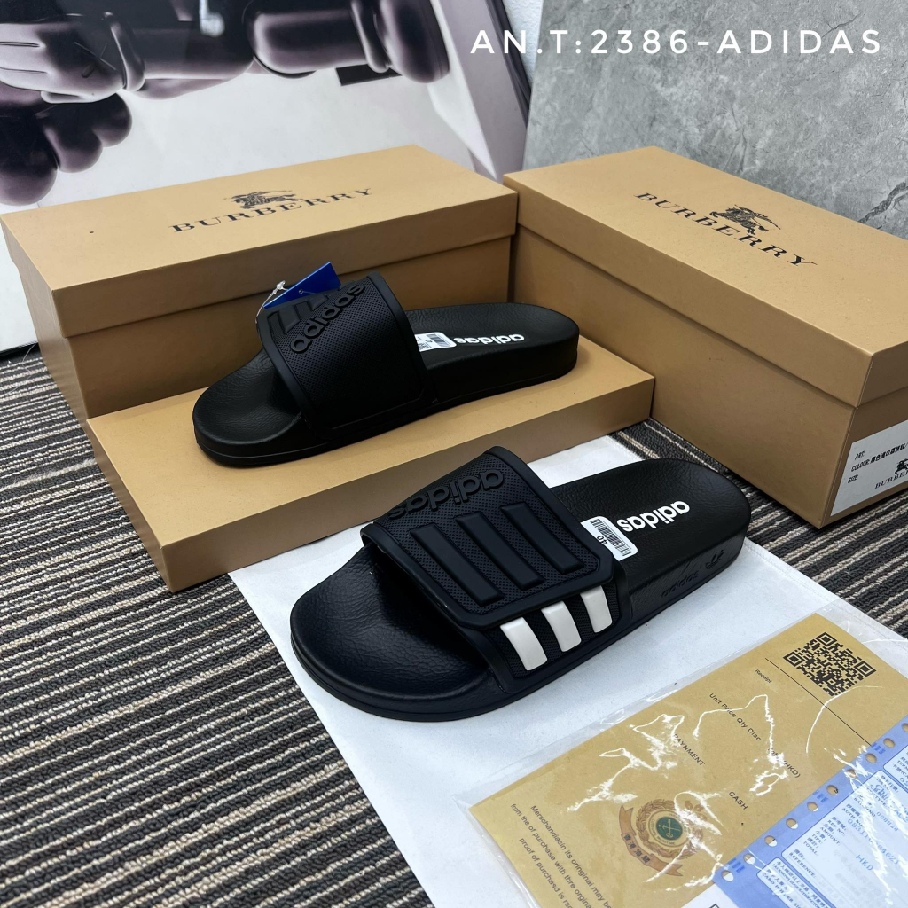 Dép adidas quai khâu mẫu mới 3 sọc 2 màu đen vàng - new 2023