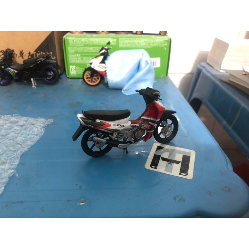 Mô hình Suzuki Satria 2000 tỉ lệ 1:18 | Scale 1:18