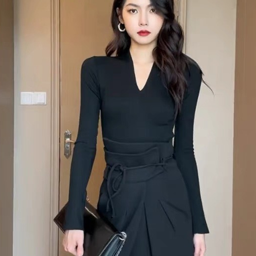 Áo thun tay dài cổ chữ V dáng ôm thời trang thu đông cho nữ thanh lịch -Tinahouse.2021