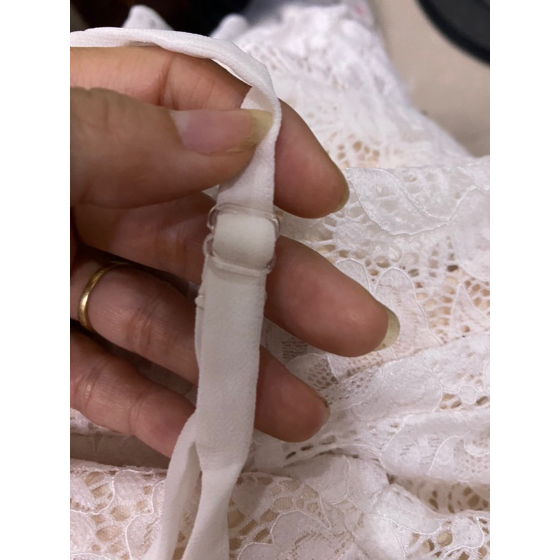 Đầm dây ren 2 lớp,lỗi màu hồng lợt soi mới thấy