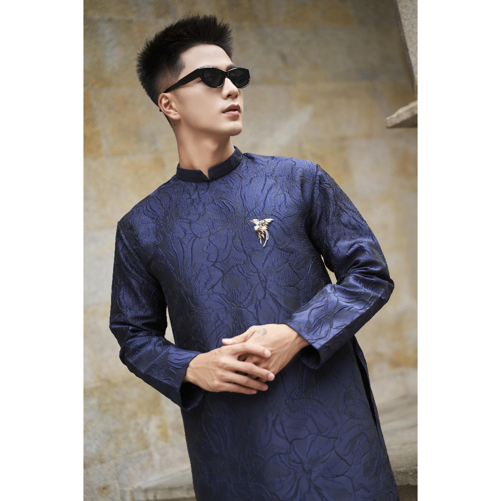 Áo dài cách tân nam kèm cài áo màu xanh than chất gấm vân hoa ly cao cấp - Manly Design - M01