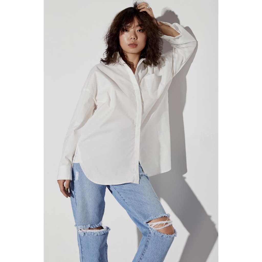 Áo sơ mi nữ trắng vải kate mềm, Best Seller là min - "BOYFRIEND" SHIRT - WHITE