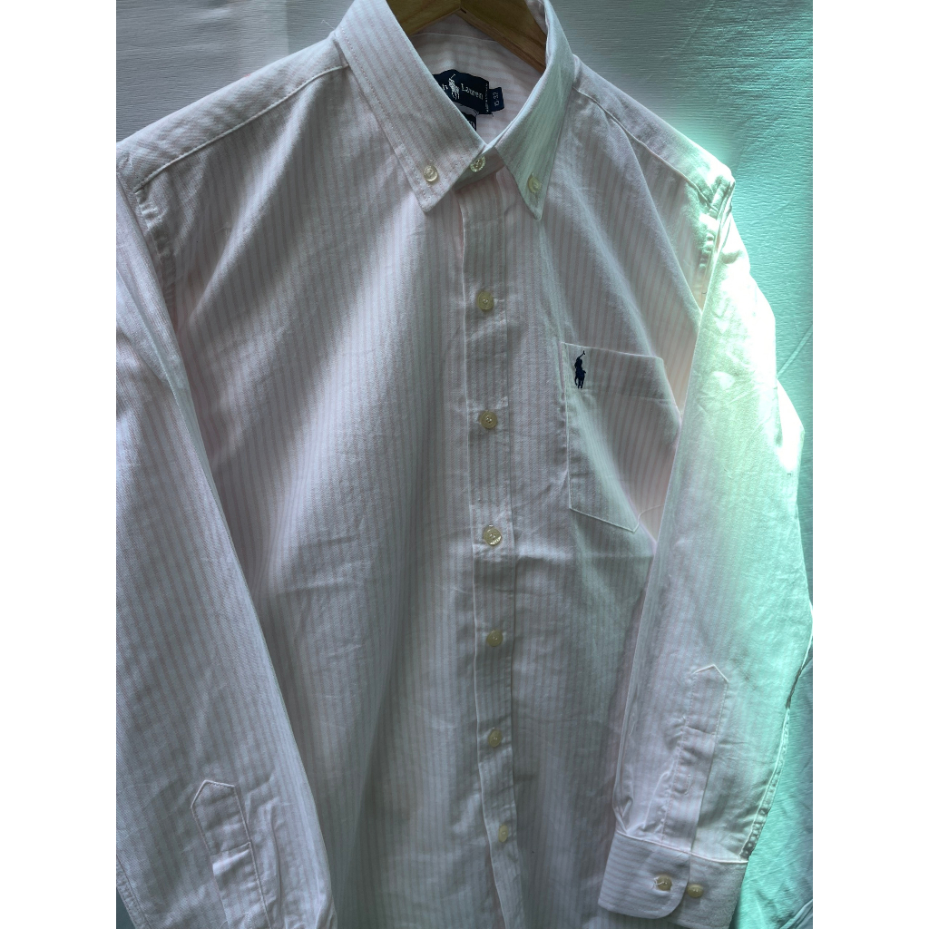 ÁO SƠMI NAM,NỮ VẢI OXFORD NỈ 100% COTTON, TAY DÀI, CÓ TÚI, DÁNG PHONG CÁCH CHÂU, MÀU HỒNG NHẠT SỌC TRẮNG.