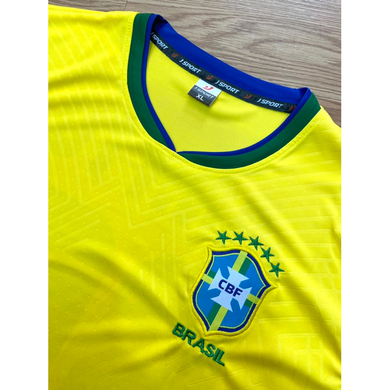 Áo đá banh, bóng đá tay ngắn Brazil vàng