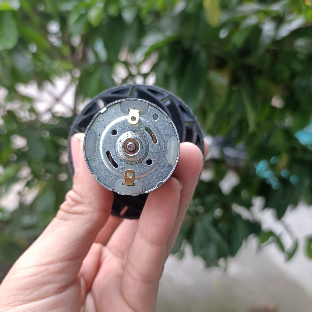 Động cơ máy hút bụi 7.2V - 70W max. Motor chổi than