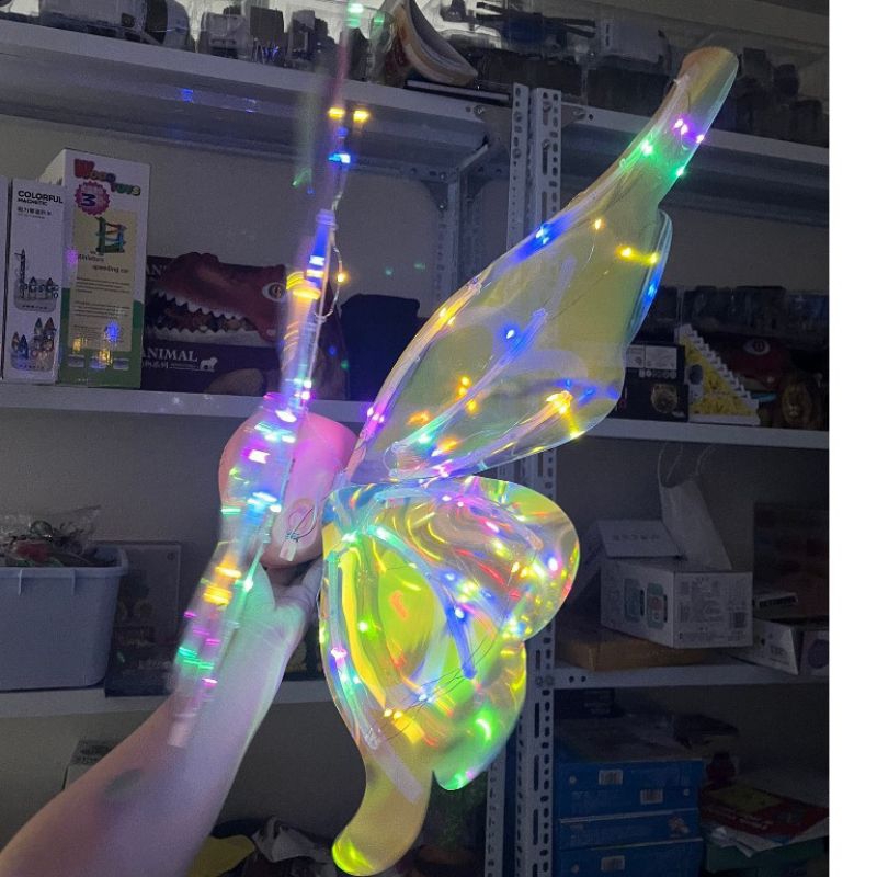 Cánh Thiên Thần Tự Động Vỗ Cánh Và Phát Sáng Đeo Lưng Cho Bé Hóa Trang Thành Công Chúa