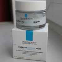 Kem dưỡng La Roche-Posay Nutritic Intense Riche Nutri 50ml