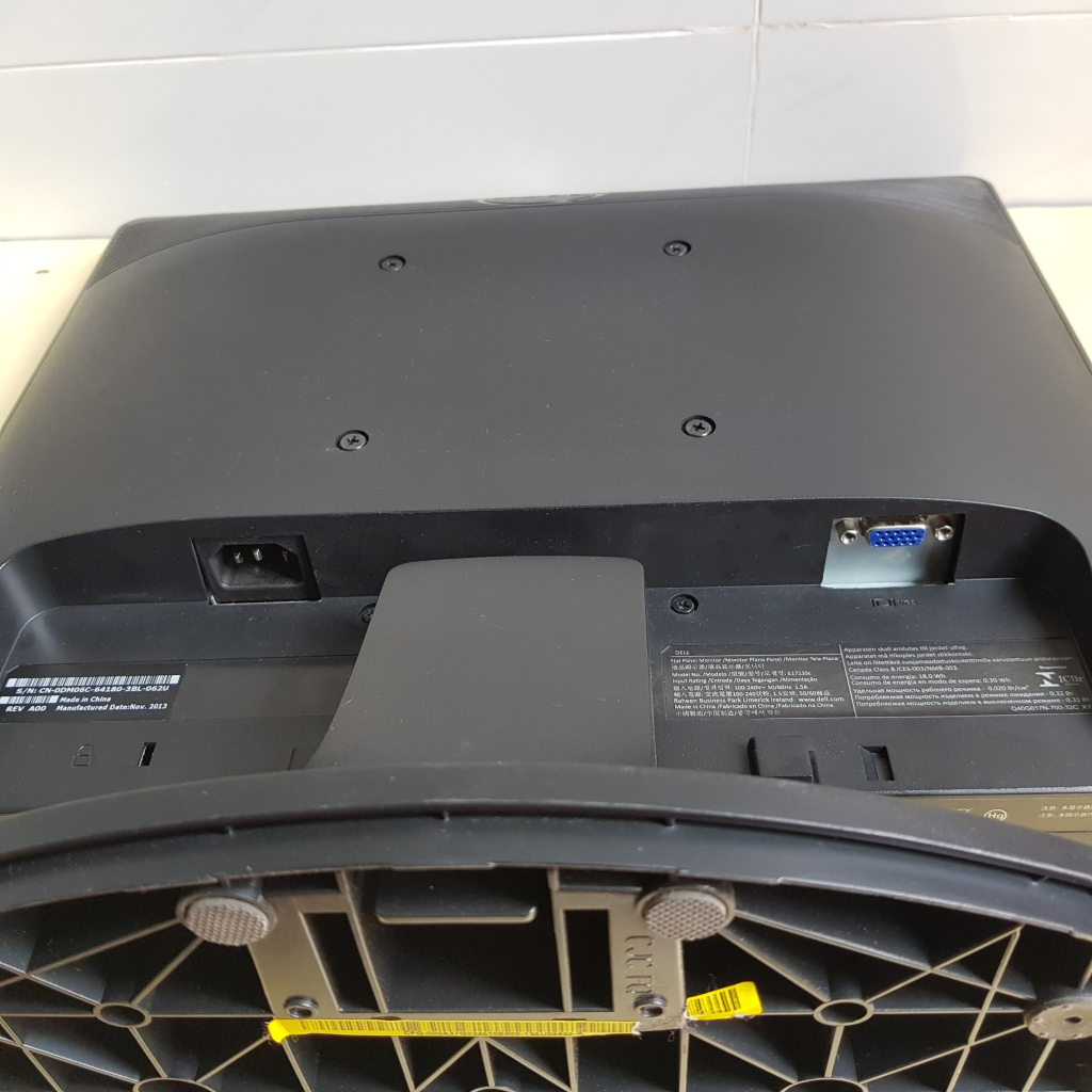 Màn hình dell 17 inch, đẹp không lỗi lầm, xả rẻ