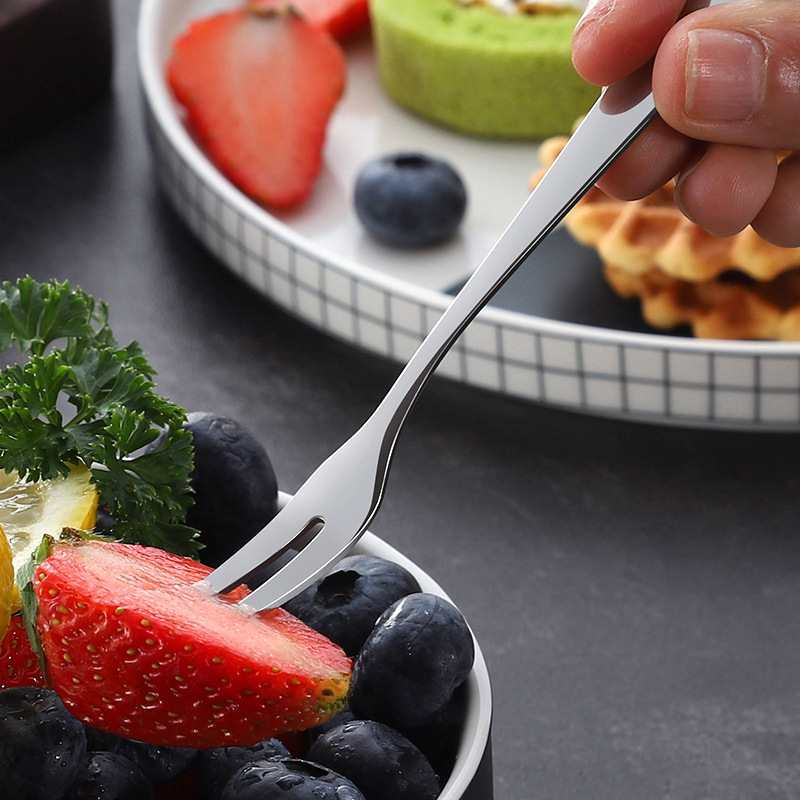 Nĩa Ăn Trái Cây Bộ 10 Cái Chất Liệu Inox Sáng Bóng Loại Đầu 2 Răng Tiên Lợi RIN