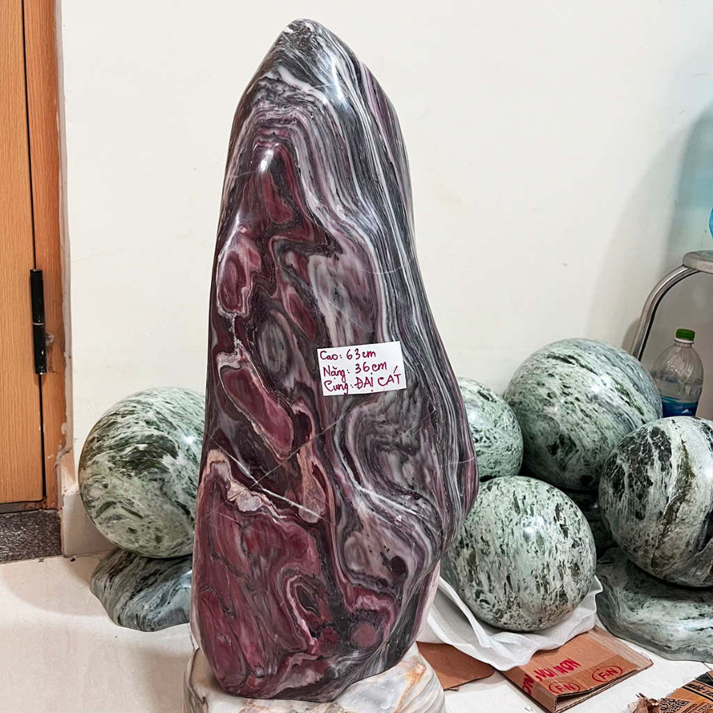 Cây đá, trụ đá, đá phong thủy vân đỏ tím tự nhiên cao 63 cm nặng 36 kg ( cung ĐẠI CÁT)