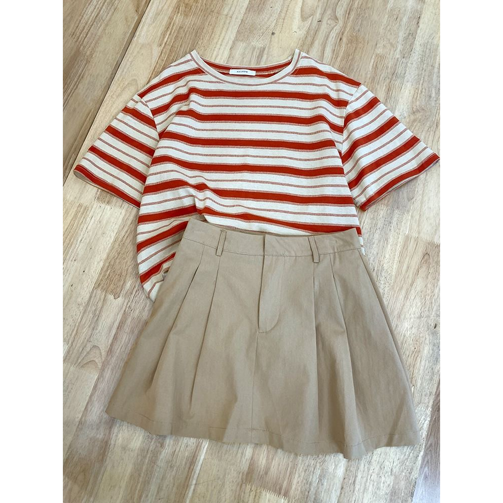 Set áo phông sọc đỏ kèm chân váy kaki chữ A phong cách trẻ trung năng động