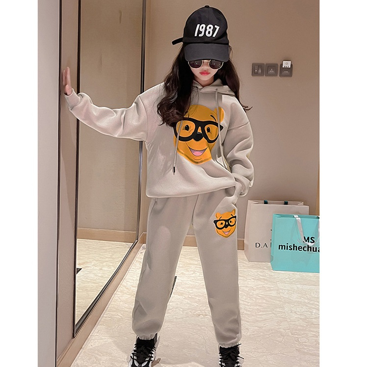 Bộ quần áo hoodie thu đông bé gái 18-48kg từ 4-14 tuổi mẫu Gấu Đeo Kính. Set đồ bé gái, hoodie bé gái