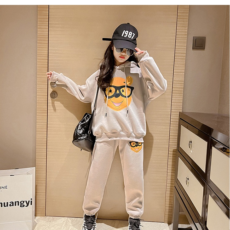 Bộ quần áo hoodie thu đông bé gái 18-48kg từ 4-14 tuổi mẫu Gấu Đeo Kính. Set đồ bé gái, hoodie bé gái