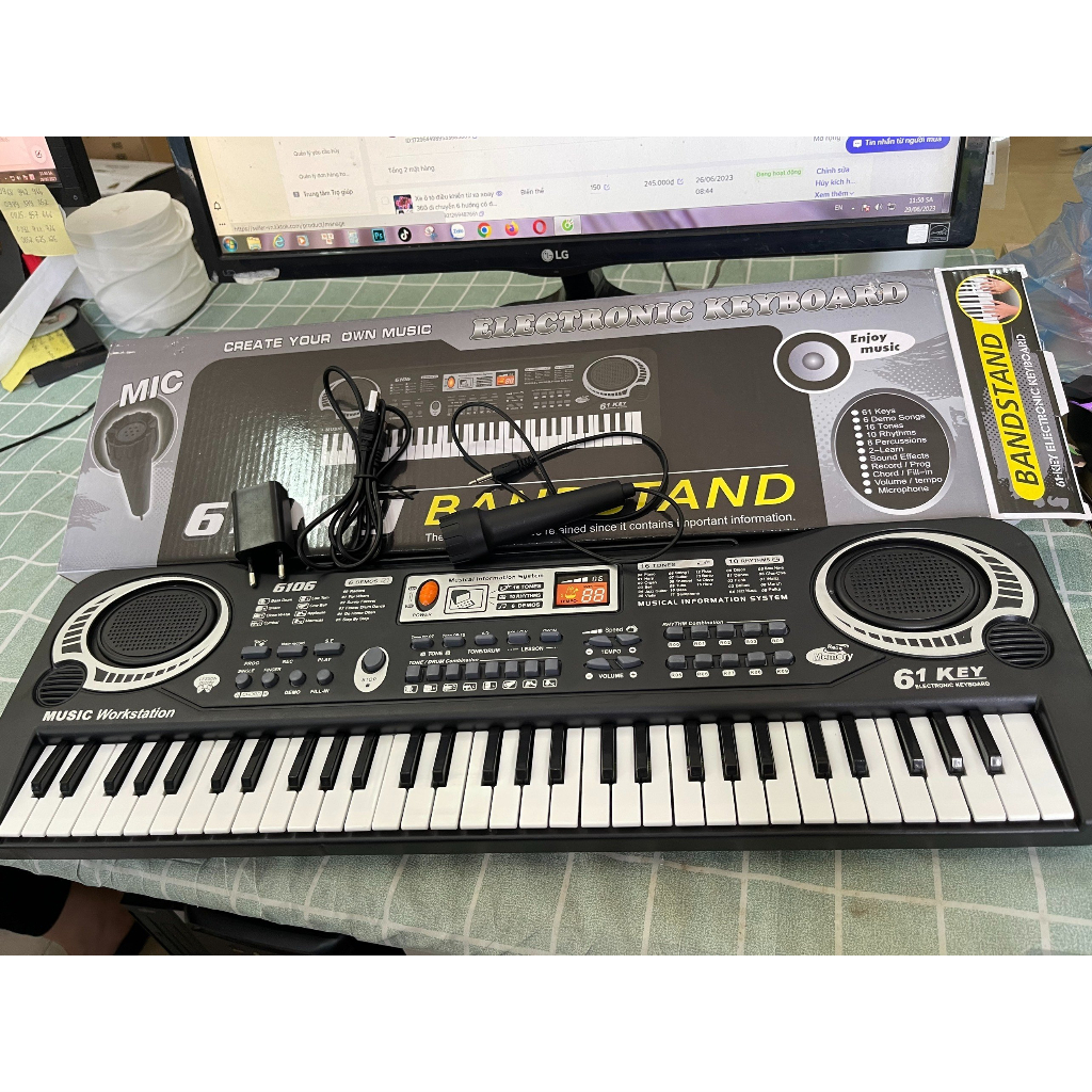 Đàn Kèm Mic+sạc cho bé, đàn Keyboard 61 Phím
