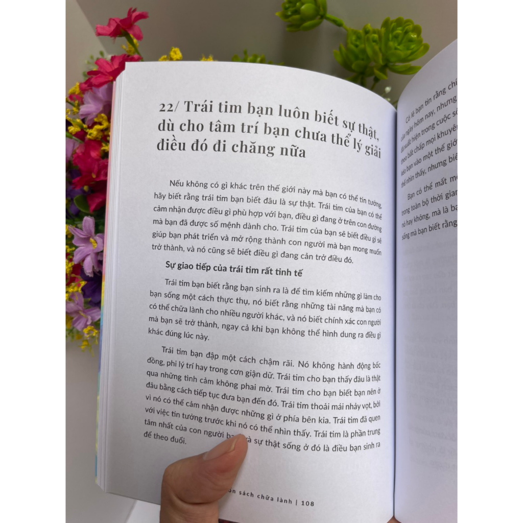 Sách – Một cuốn sách chữa lành - Brianna Wiest - Eimii Nguyen - Bloom Books - NXB Thế Giới.