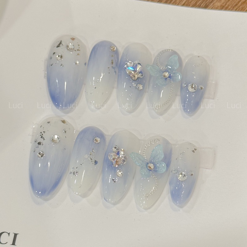 Nailbox thiết kế L049 y2k màu xanh gắn đá charm ombre luci.nailbox