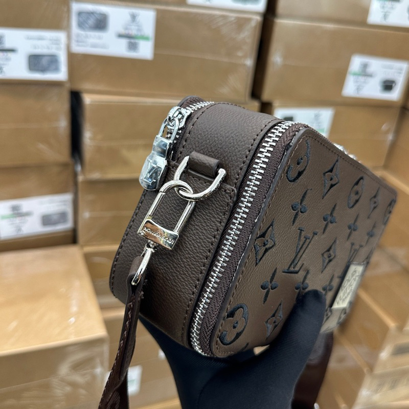 Túi Da Nam Hoạ Tiết Đeo Chéo Phom Hộp Bản Siêu Cấp Màu Xu Hướng Dành Cho Giới Trẻ