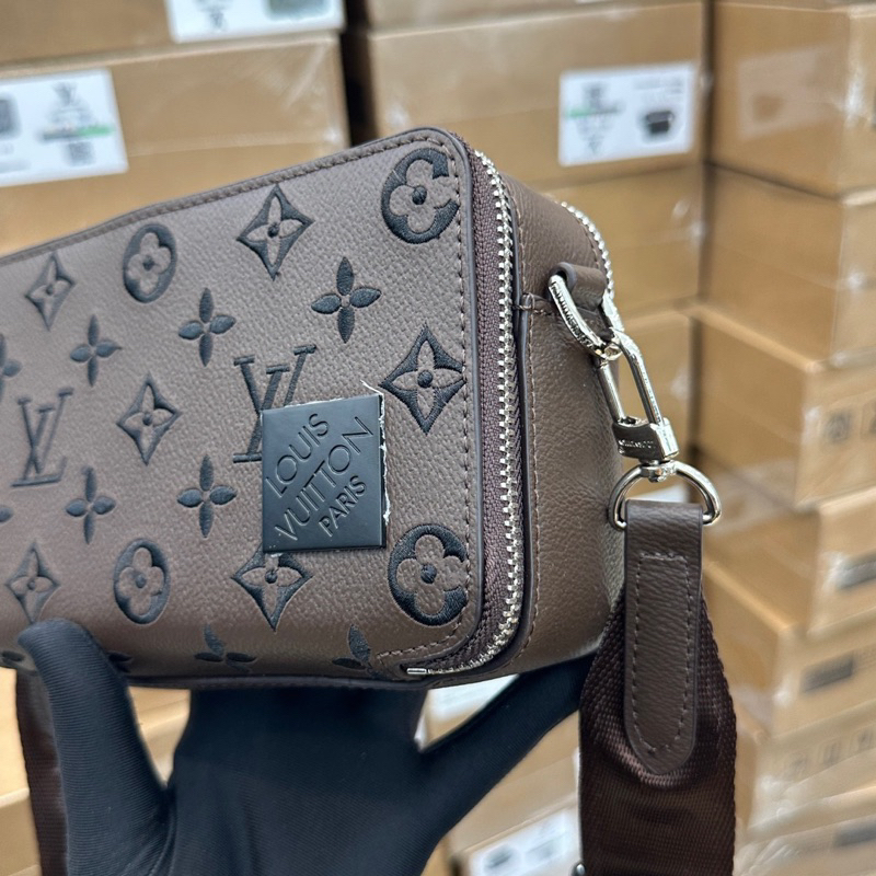 Túi Da Nam Hoạ Tiết Đeo Chéo Phom Hộp Bản Siêu Cấp Màu Xu Hướng Dành Cho Giới Trẻ