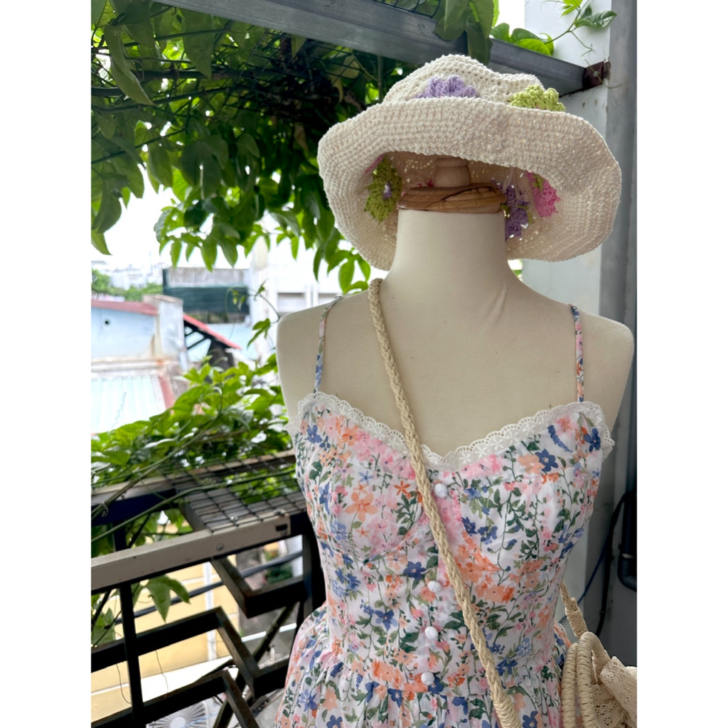 Váy hai dây bánh bèo