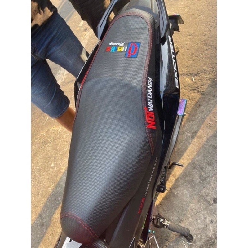 Vỏ yên thêu thời trang - Gắn được cho các loại xe máy