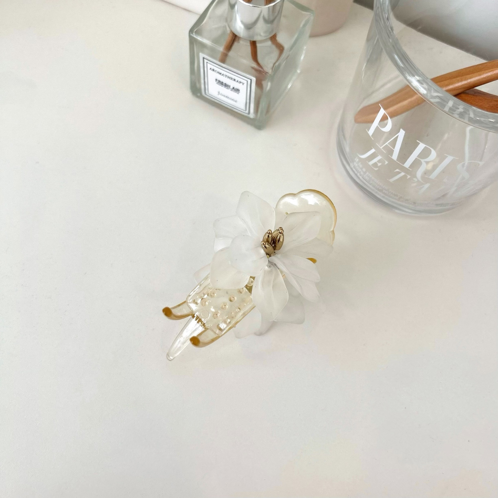 Kẹp càng cua đính hoa sang trọng Modleaf Blossom pin Hàn Quốc
