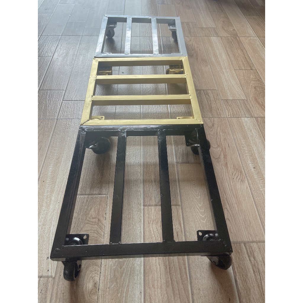 Đế lót chậu cây hình vuông 30/40cm có bánh xe màu Đen và Trắng