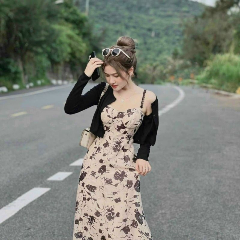 Đầm 2 dây mặc đi biển chất vải lụa mặt mùa hè mát mẻ kem áo khoác thun gân dài tay,