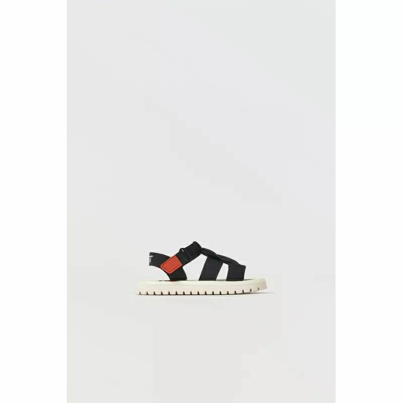 Sandal Zara Mickey ib để chọn size hàng đang về giá chưa cân