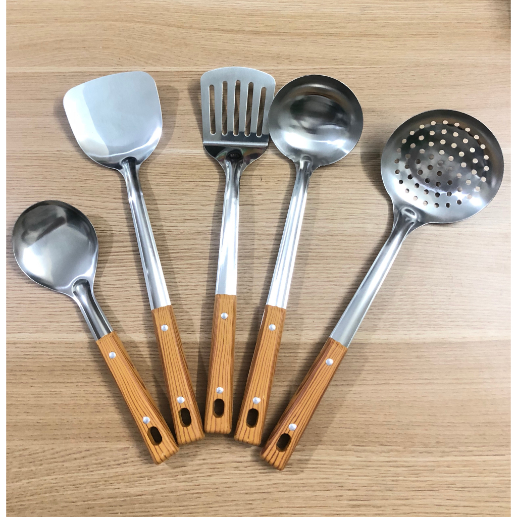 Vá Cơm Inox Vá Canh Sạn Chiên Xào Lổ Mui Múc Canh Xẻng Chiên Inox Cao Cấp Cán Nhựa Đúc Chắc Chắn Hàng Nhập