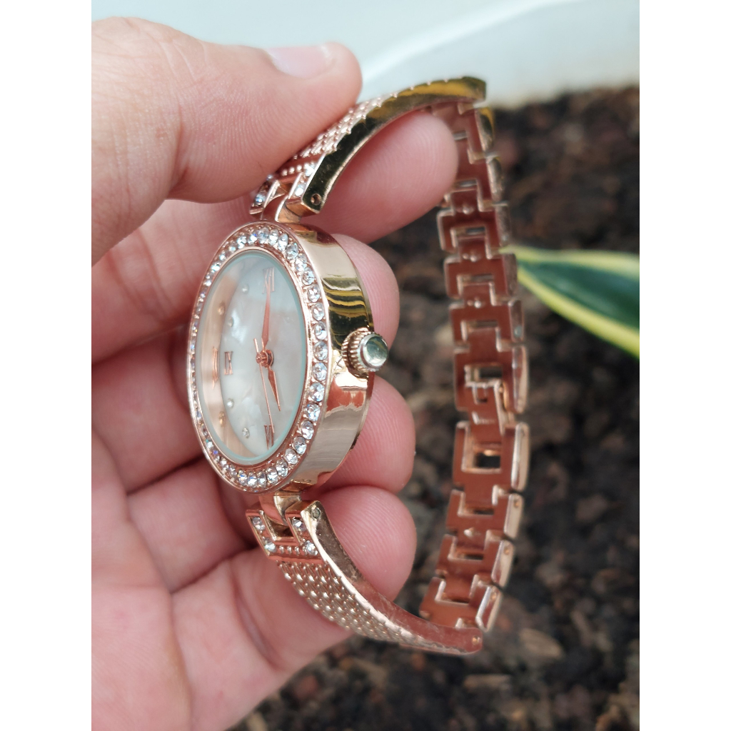 Đồng hồ nữ thời trang mặt đính đá chạy pin hàng Si