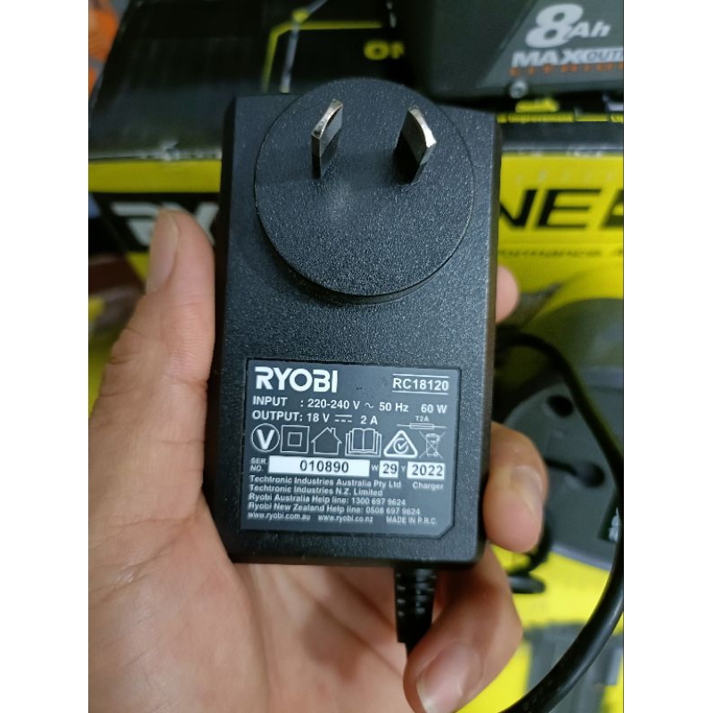 SẠC NHANH 2A RYOBI 18V