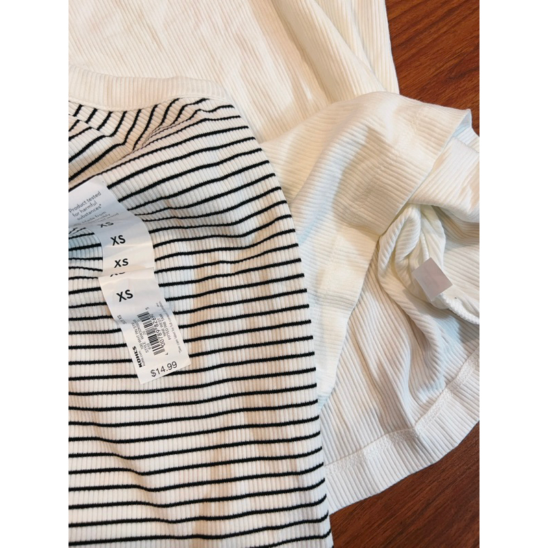 Áo sát nách 2 màu trắng trơn và kẻ dư xin cho mẹ, chất đẹp, phối đồ sang