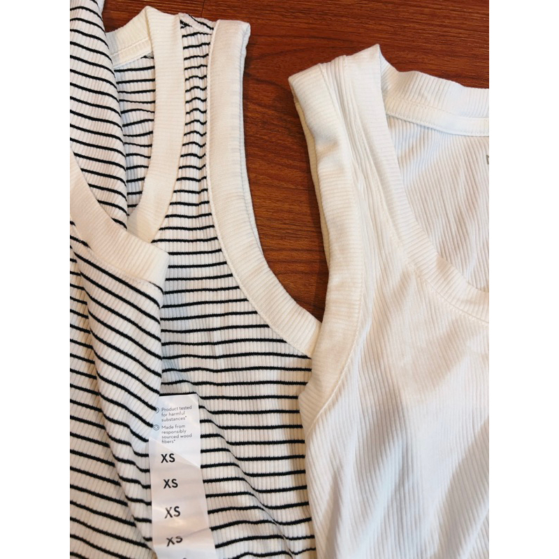 Áo sát nách 2 màu trắng trơn và kẻ dư xin cho mẹ, chất đẹp, phối đồ sang