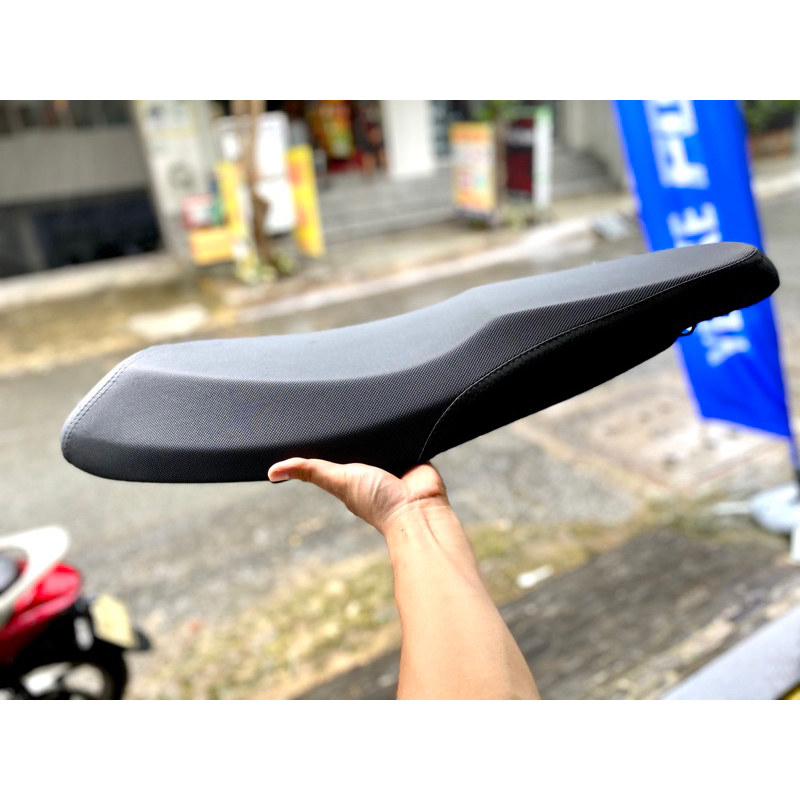 Yên Future Neo GT,Xăng cơ. 2 tầng gọt góc cạnh bọc da xịn 4 chiều may phối chỉ, full nguyên cái về lắp xe