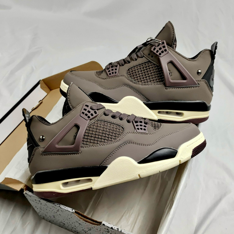 GIÀY JD4 RETRO MEDIUM VINTAGE NÂU LAI AU