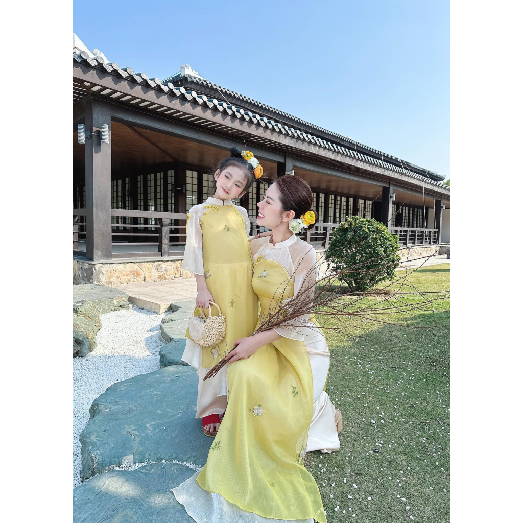 Set áo dài mẹ và bé Linn - vải tơ xước Nhật - họa tiết thêu & đính kết cao cấp - màu vàng - Áo Dài An Nhiên - AN31