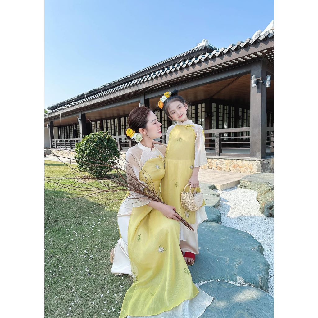 Set áo dài mẹ và bé Linn - vải tơ xước Nhật - họa tiết thêu & đính kết cao cấp - màu vàng - Áo Dài An Nhiên - AN31
