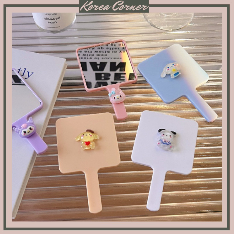 Gương Cầm Tay Đính Kèm Charm Màu Pastel