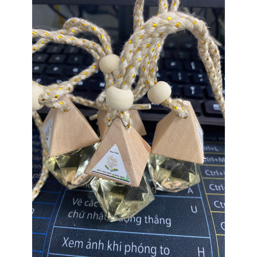 Tinh dầu treo xe Linh Anh Car nhiều mùi thơm dễ chịu