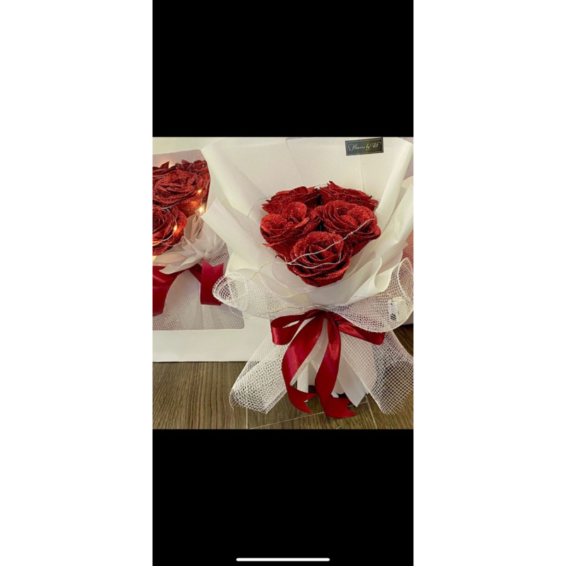 BÓ HOA NHŨ 5 BÔNG